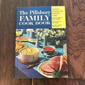 Vintage Betty Crocker Blue and Yellow Kitchen 1963 Cookbook